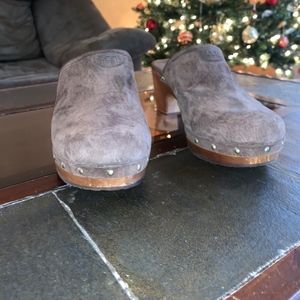 Ugg clogs